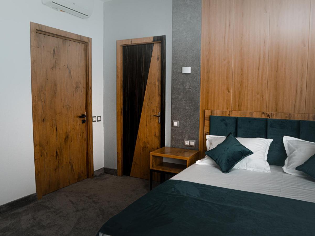 Demure Hotel タシュケント エクステリア 写真